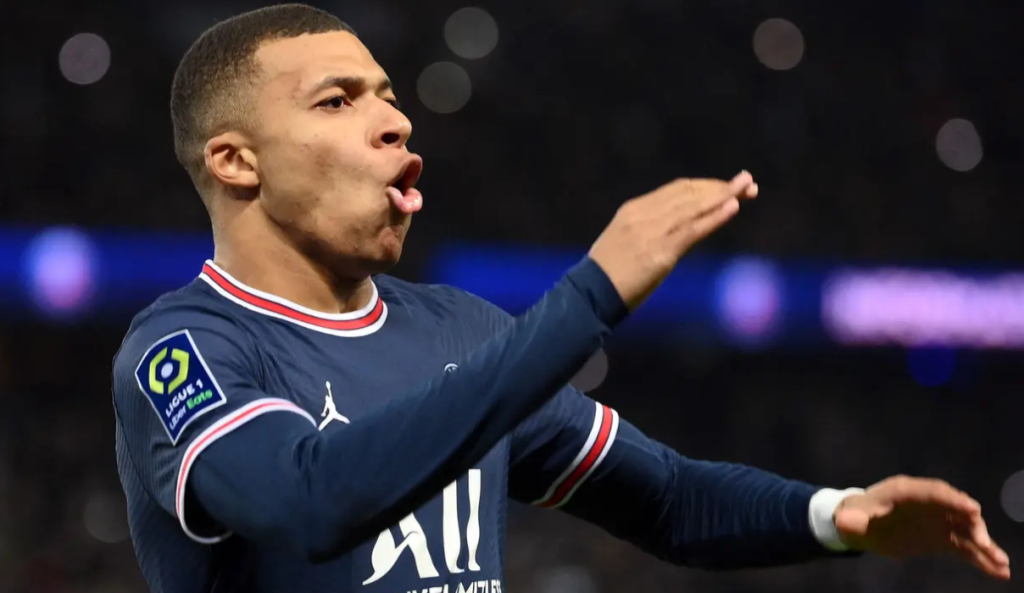 PSG Telah Siap Ditinggalkan Kylian Mbappe, Mulai Diambil Keluar di tengah Pertandingan