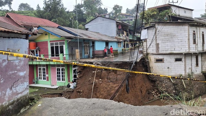 BNPB Sebutkan 7 Jembatan di Bogor Rusak Karena Banjir